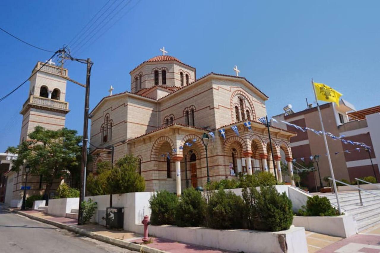 Galini Apartment Loutraki  Exterior photo